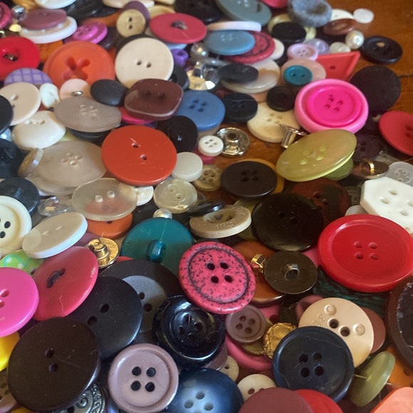 Vibrant Button Collection for Crafts - Picture 6 of 11
